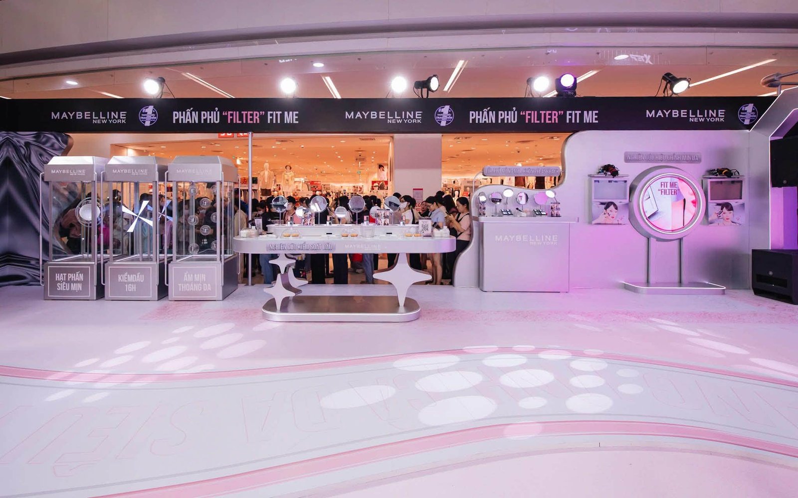 Trưng bày ra mắt phấn phủ Maybelline Filter Fit Me